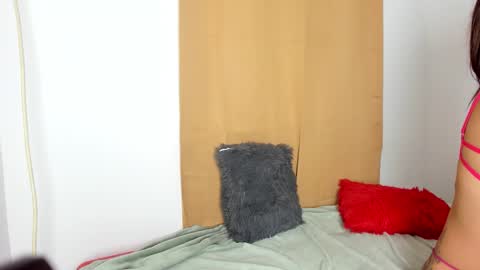 zyra_vox online show from September 27, 2025, 2:33 pm