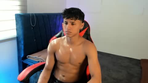 zyzz_1812 online show from June 10, 2026, 7:24 pm
