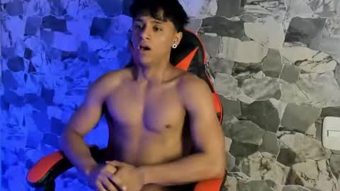 zyzz_1812 online show from July 16, 2026, 4:29 am