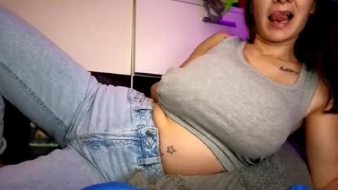 zzarraaa online show from November 2, 2025, 7:49 pm