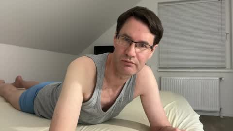 zzz123_cam online show from April 10, 2026, 10:14 pm