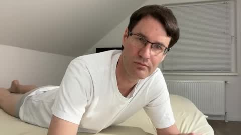 zzz123_cam online show from April 13, 2026, 3:17 pm