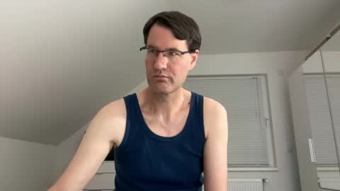Snapshot of zzz123_cam chatting on May 2, 2026, 3:28 pm zzz123_cam online show from May 2, 2026, 3:28 pm