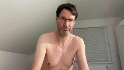 Snapshot of zzz123_cam chatting on May 11, 2026, 2:45 pm zzz123_cam online show from May 11, 2026, 2:45 pm