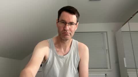Snapshot of zzz123_cam chatting on May 23, 2026, 3:27 pm zzz123_cam online show from May 23, 2026, 3:27 pm