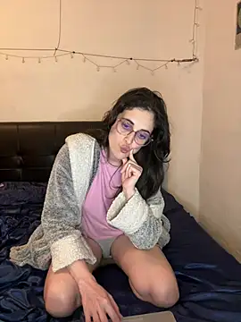 Snapshot of Lunaabbey chatting on February 21, 2026, 9:27 pm Lunaabbey online show from February 21, 2026, 9:27 pm