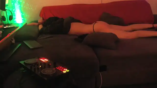 davidgntxxxxx online show from October 26, 2025, 6:14 pm