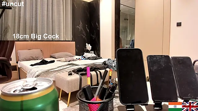 OnlineBossUK online show from March 11, 2025, 12:33 am