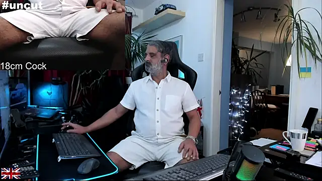 OnlineBossUK online show from November 19, 2025, 9:26 pm