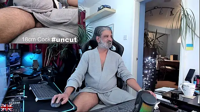 OnlineBossUK online show from December 13, 2025, 11:21 pm