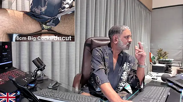 OnlineBossUK online show from March 18, 2026, 6:33 pm