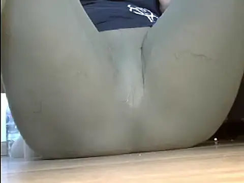 Squirtlady38 online show from February 17, 2025, 4:37 pm