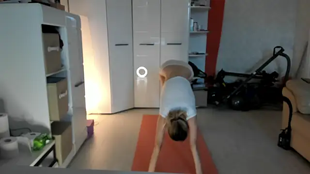 angelmommu online show from March 19, 2025, 4:47 am