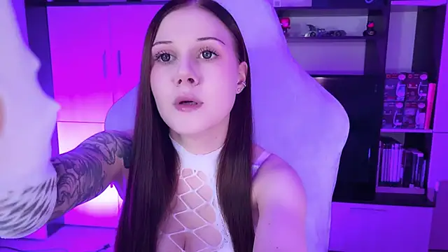 jasminevine online show from January 11, 2025, 4:57 pm