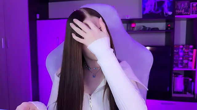 jasminevine online show from March 16, 2025, 1:38 am