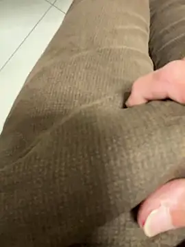 Snapshot of buodiculo chatting on February 13, 2025, 5:01 pm buodiculo online show from February 13, 2025, 5:01 pm