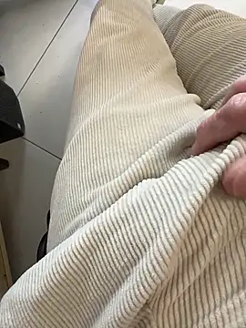 Snapshot of buodiculo chatting on February 25, 2025, 9:31 am buodiculo online show from February 25, 2025, 9:31 am