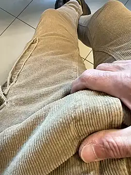 Snapshot of buodiculo chatting on March 5, 2025, 7:16 am buodiculo online show from March 5, 2025, 7:16 am