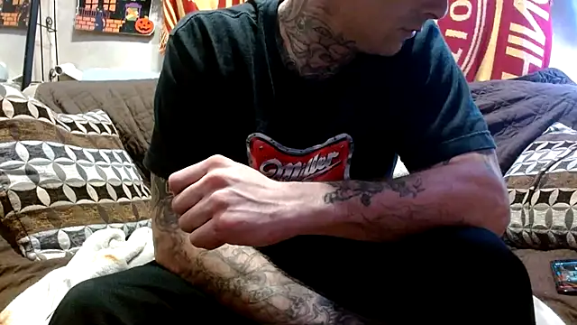 DADDY KANE8--- online show from February 5, 2025, 4:27 am