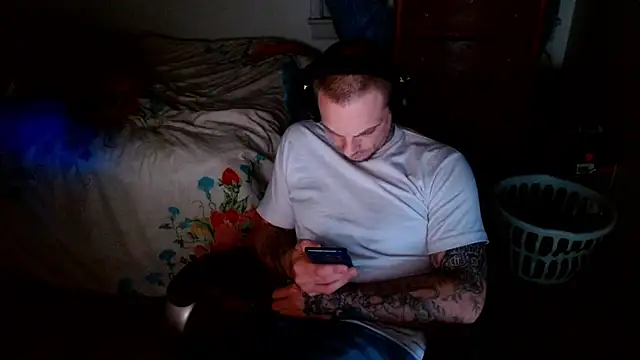 DADDY KANE8--- online show from April 8, 2026, 2:33 am