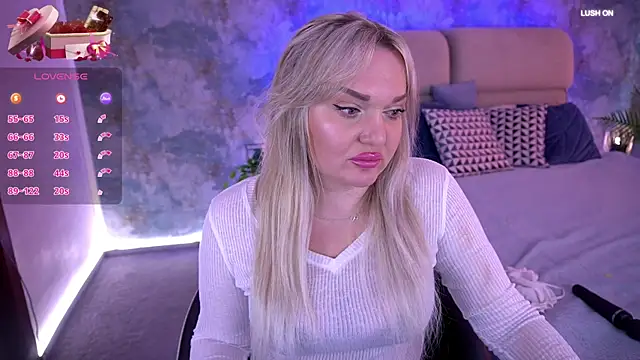 MissyMartinez online show from March 6, 2025, 7:36 am