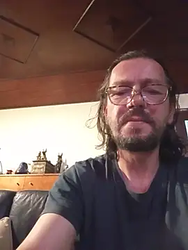 Snapshot of coolkasal chatting on June 9, 2026, 10:32 pm coolkasal online show from June 9, 2026, 10:32 pm
