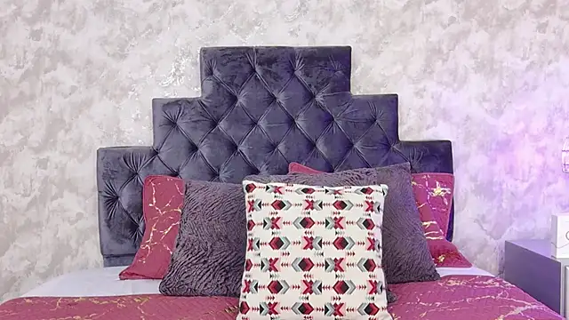 elizabeth coleman online show from December 20, 2025, 1:18 pm