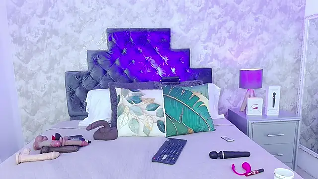 elizabeth coleman online show from April 20, 2026, 9:38 pm