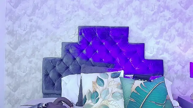 elizabeth coleman online show from April 21, 2026, 9:39 pm