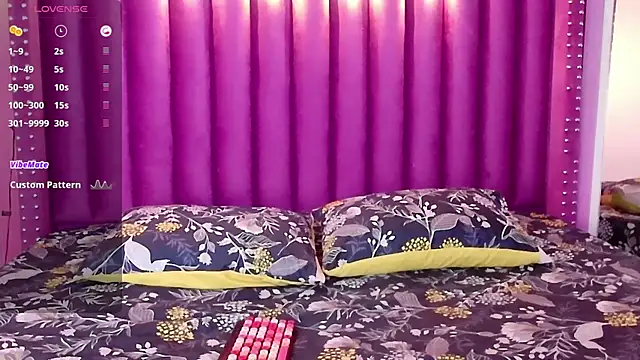 little kayla  online show from September 10, 2025, 2:55 am