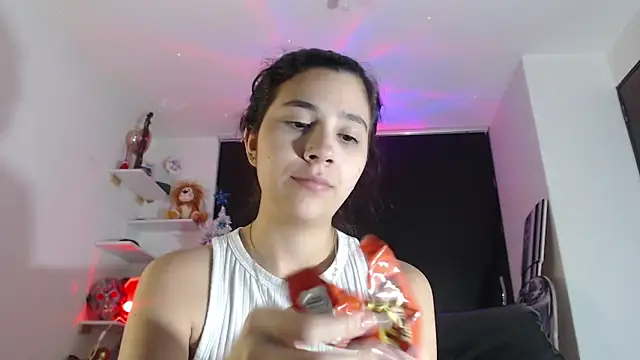 mia  lopez  online show from January 15, 2025, 5:19 am