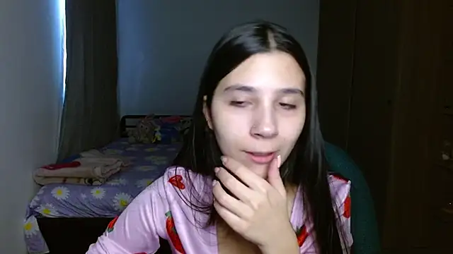 mia  lopez  online show from September 15, 2025, 10:21 pm