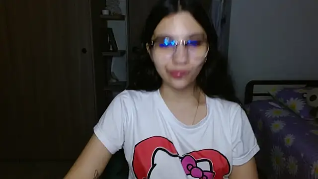 mia  lopez  online show from January 7, 2026, 4:48 am