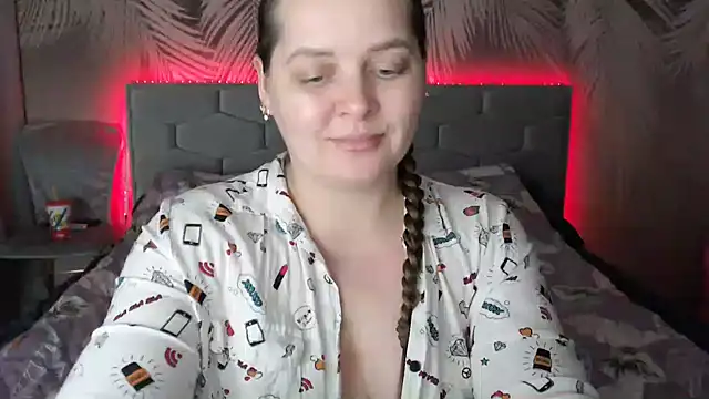 uliastar online show from January 13, 2025, 3:15 pm