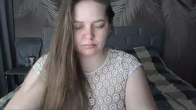 uliastar online show from January 28, 2025, 7:22 am