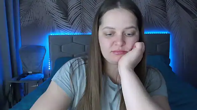 uliastar online show from February 15, 2025, 7:06 am