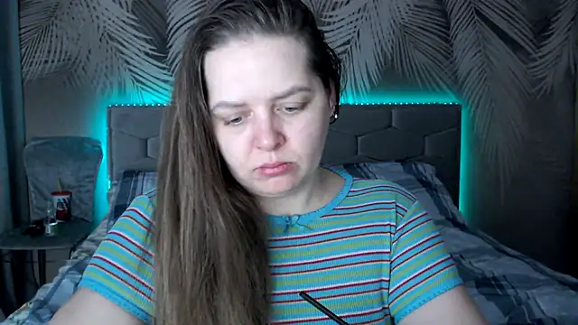 uliastar online show from February 28, 2025, 6:54 am