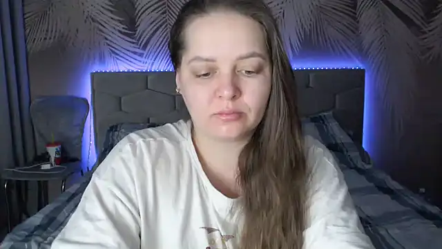 uliastar online show from March 3, 2025, 5:20 am