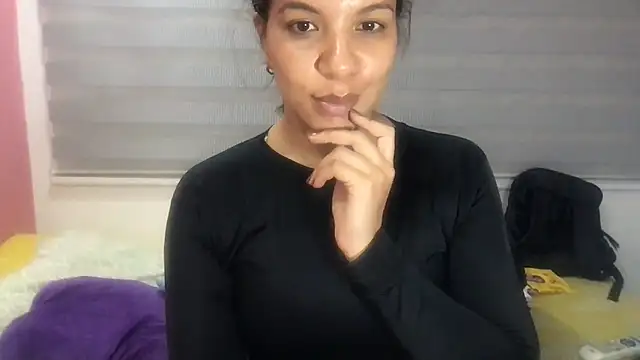 gatubelahot online show from September 15, 2025, 11:38 pm