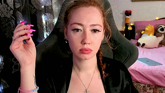 TinaBrook online show from February 25, 2026, 4:33 am