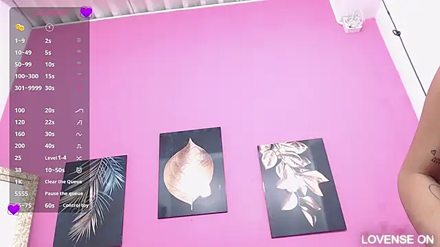 kinkylittlegirll online show from March 12, 2025, 3:02 am