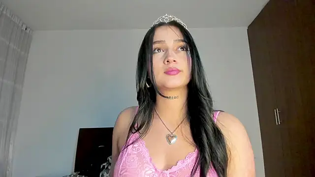 Hott Hanna online show from October 26, 2025, 5:02 am