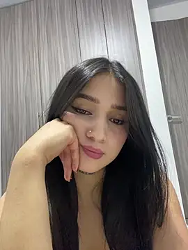 Snapshot of Hott_Hanna chatting on June 14, 2026, 5:20 am Hott Hanna online show from June 14, 2026, 5:20 am