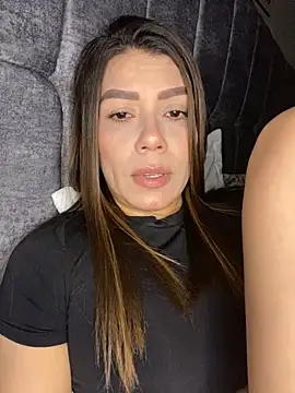 martina contreras online show from November 12, 2025, 2:12 am