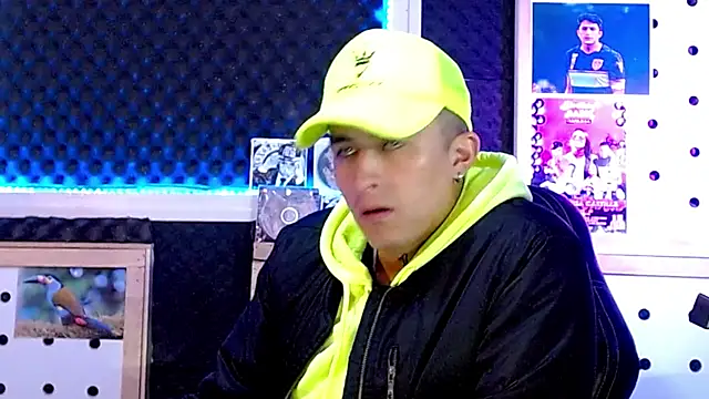 Darko0717 online show from February 15, 2025, 10:31 pm