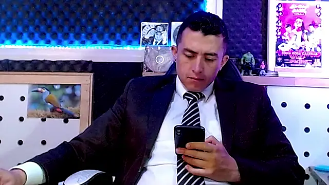 Darko0717 online show from February 16, 2025, 12:10 pm