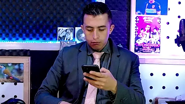 Darko0717 online show from February 20, 2025, 2:13 pm