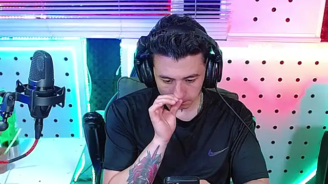 Darko0717 online show from January 14, 2026, 2:17 am