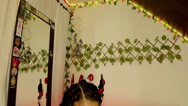 Cata green online show from December 5, 2024, 10:34 pm