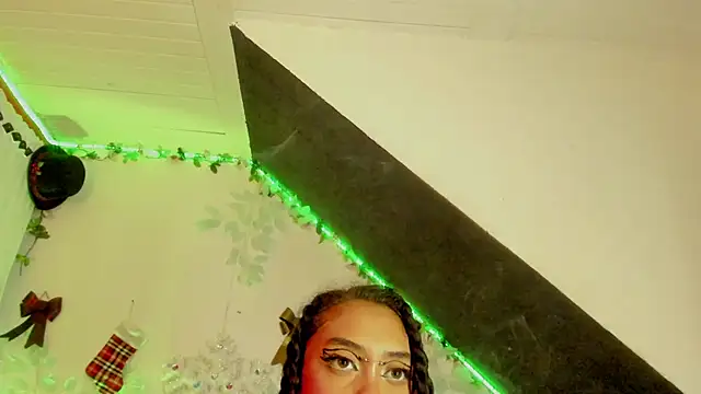 Cata green online show from December 13, 2024, 10:34 pm